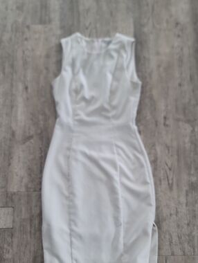 Sleeveless White Bodycon Dress - Elegant Sheath Dress